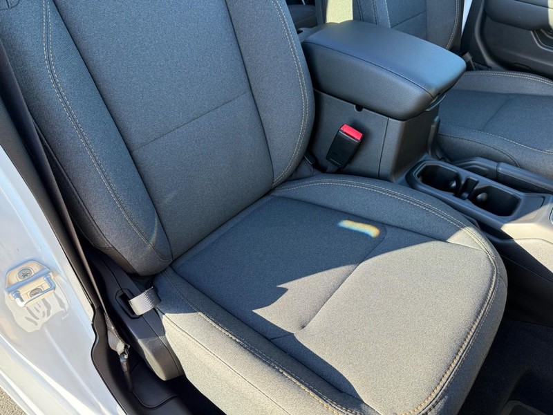 Jeep Wrangler Vehicle Full-screen Gallery Image 16