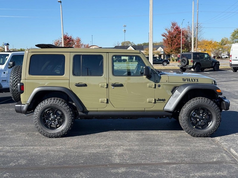 Jeep Wrangler Vehicle Full-screen Gallery Image 2