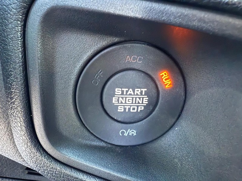 Jeep Wrangler Vehicle Full-screen Gallery Image 22