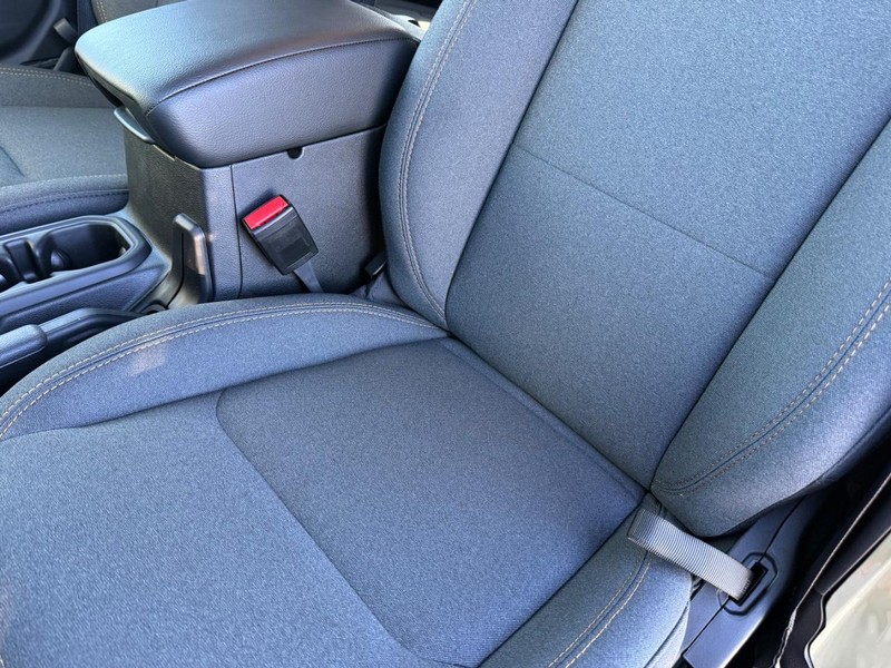 Jeep Wrangler Vehicle Full-screen Gallery Image 32