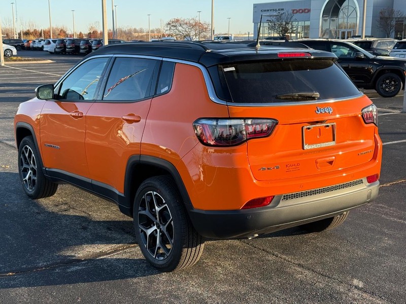 Jeep Compass Vehicle Full-screen Gallery Image 5