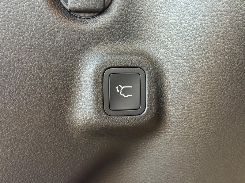 Jeep Compass Vehicle Full-screen Gallery Image 8