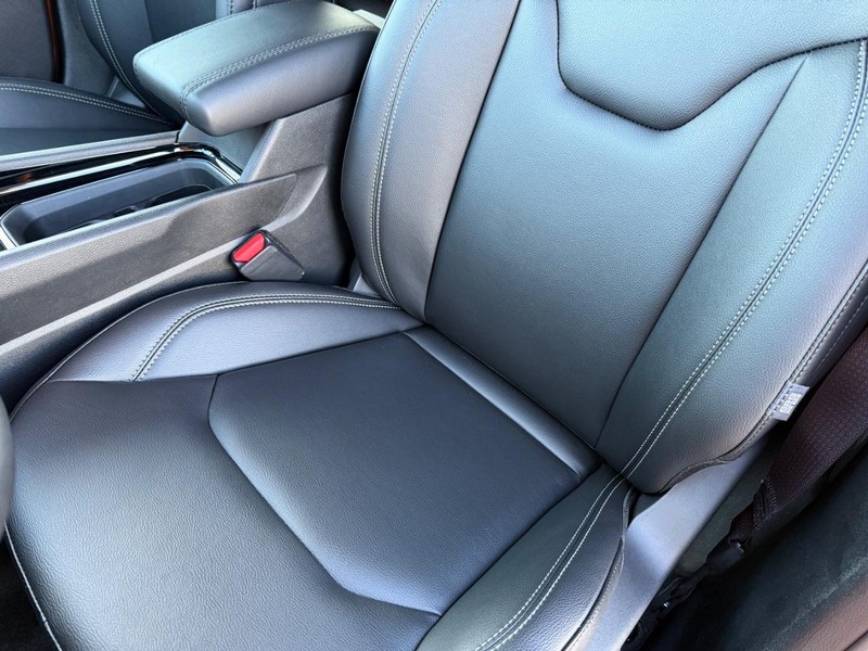 Jeep Compass Vehicle Full-screen Gallery Image 30