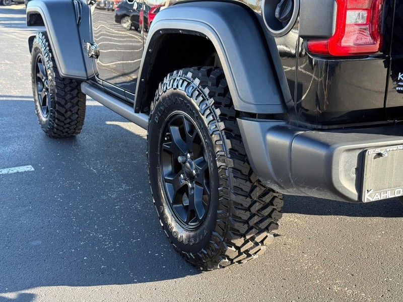 Jeep Wrangler Vehicle Full-screen Gallery Image 6