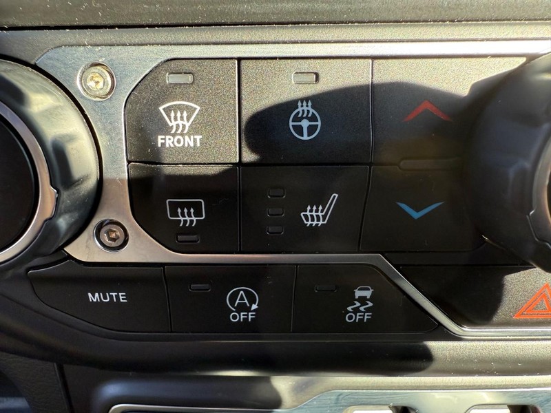 Jeep Wrangler Vehicle Full-screen Gallery Image 20