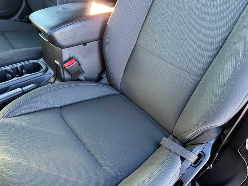 Jeep Wrangler Vehicle Full-screen Gallery Image 30