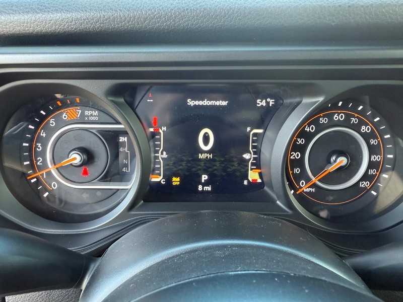 Jeep Wrangler Vehicle Full-screen Gallery Image 30