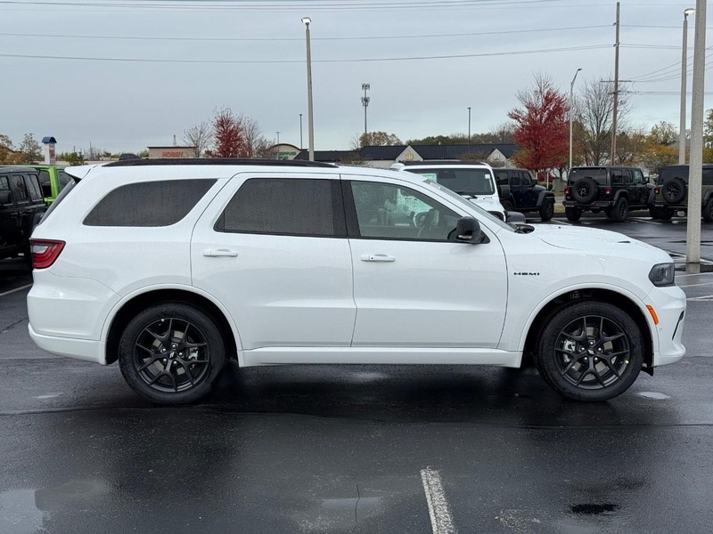 Dodge Durango Vehicle Full-screen Gallery Image 2