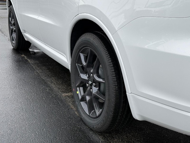 Dodge Durango Vehicle Full-screen Gallery Image 6