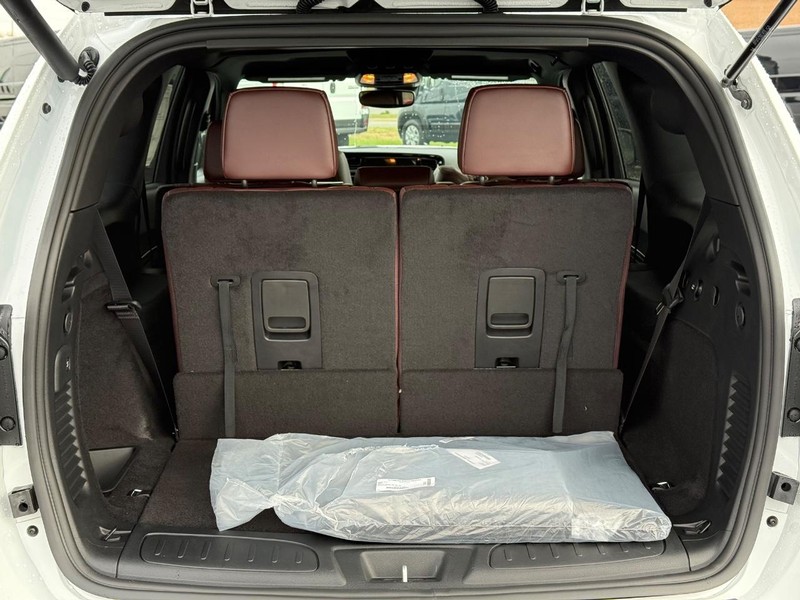 Dodge Durango Vehicle Full-screen Gallery Image 7