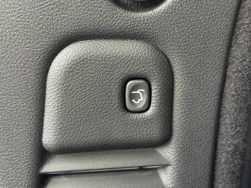 Dodge Durango Vehicle Full-screen Gallery Image 8