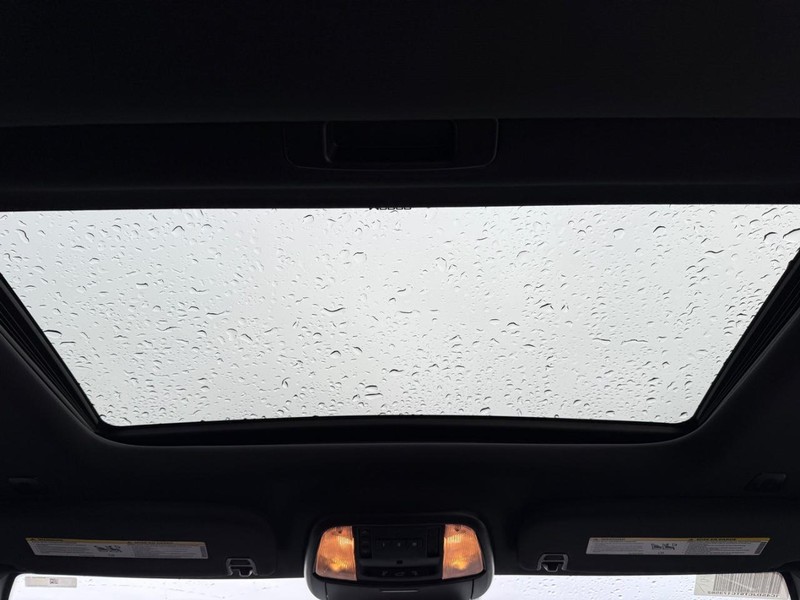 Dodge Durango Vehicle Full-screen Gallery Image 15