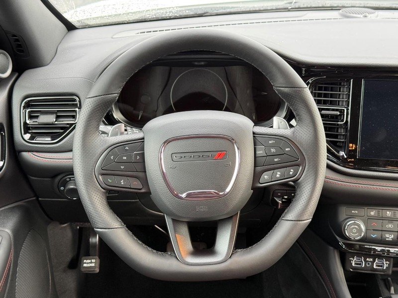 Dodge Durango Vehicle Full-screen Gallery Image 17