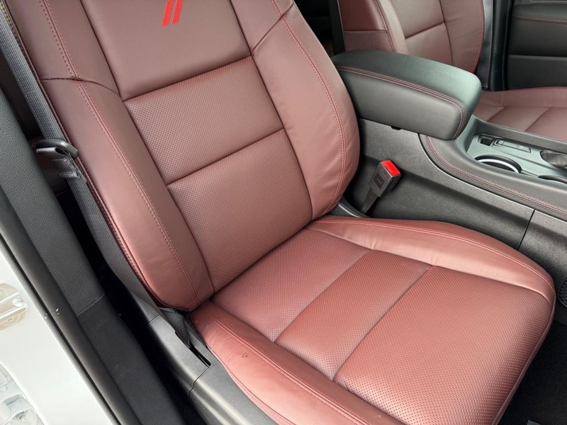 Dodge Durango Vehicle Full-screen Gallery Image 19