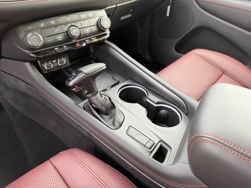 Dodge Durango Vehicle Full-screen Gallery Image 30