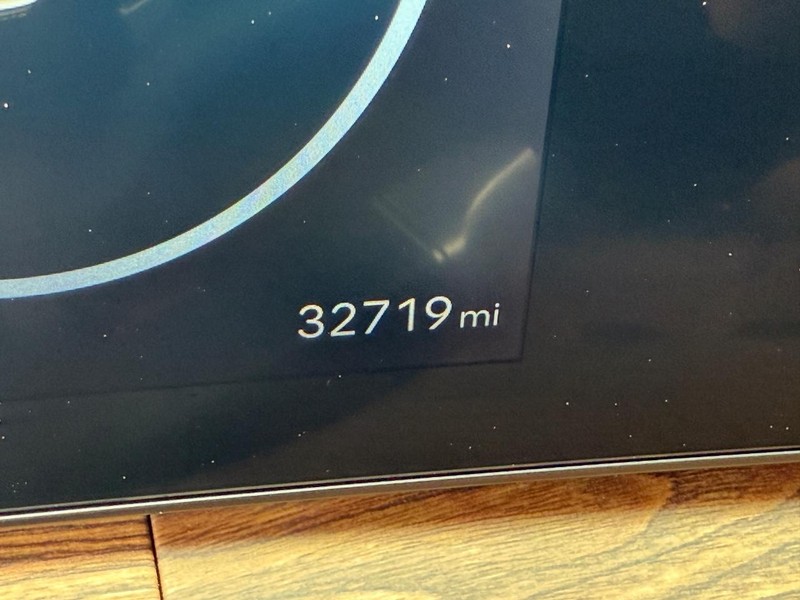 Hyundai Santa Fe Vehicle Full-screen Gallery Image 31