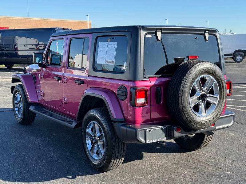 Jeep Wrangler Vehicle Full-screen Gallery Image 5