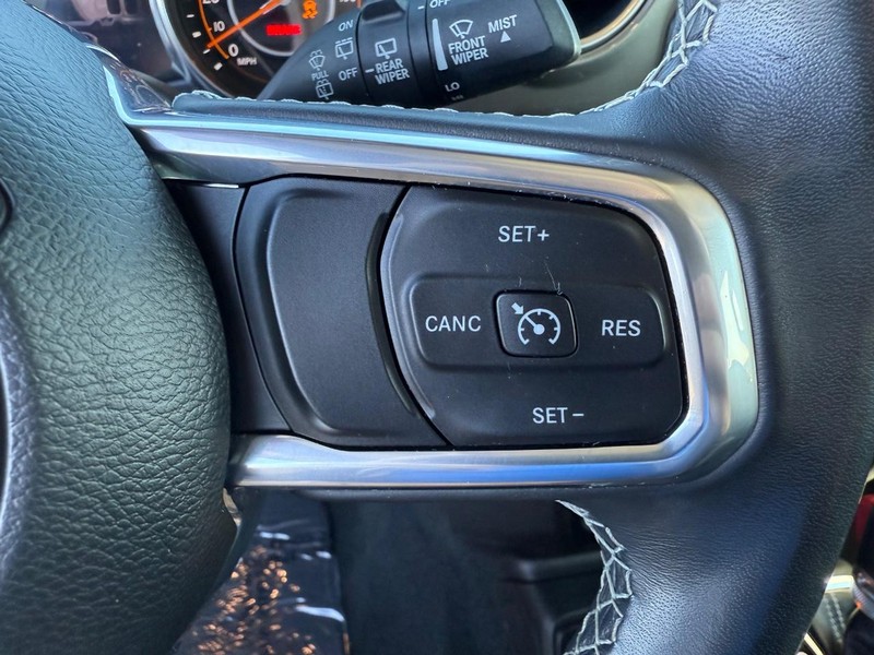 Jeep Wrangler Vehicle Full-screen Gallery Image 20