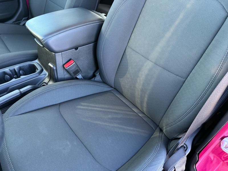 Jeep Wrangler Vehicle Full-screen Gallery Image 31