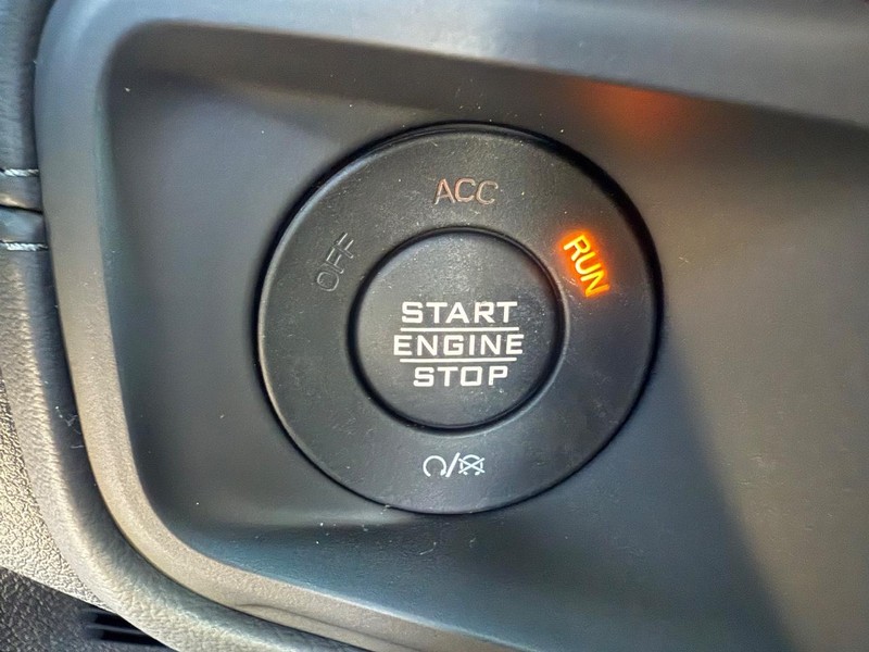 Jeep Gladiator Vehicle Full-screen Gallery Image 21