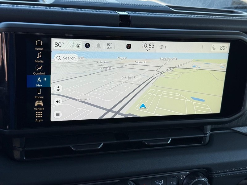 Jeep Gladiator Vehicle Full-screen Gallery Image 23