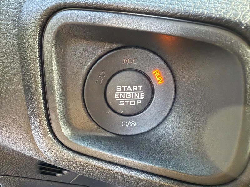 Jeep Wrangler Vehicle Full-screen Gallery Image 19