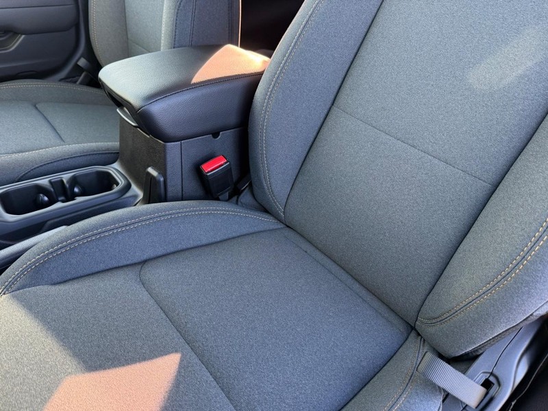 Jeep Wrangler Vehicle Full-screen Gallery Image 28