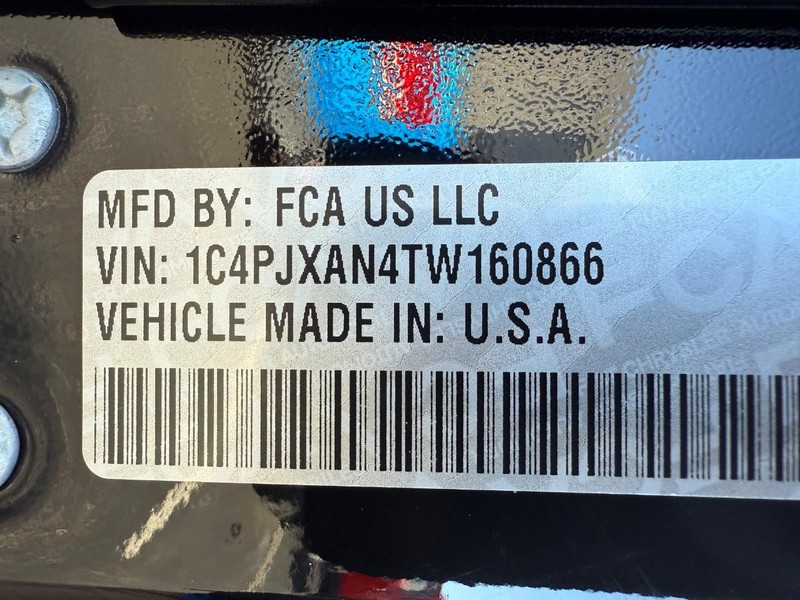 Jeep Wrangler Vehicle Full-screen Gallery Image 30