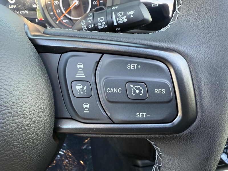 Jeep Wrangler Vehicle Full-screen Gallery Image 21