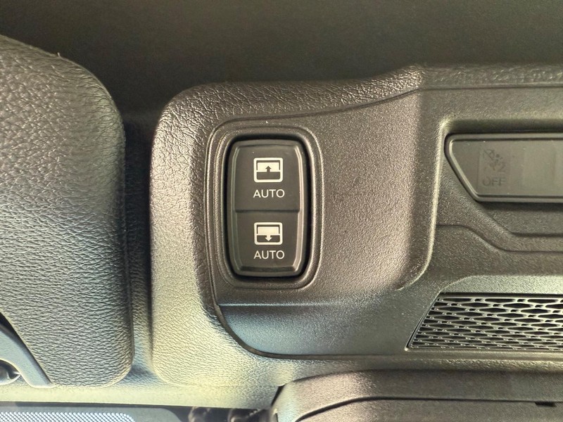 Jeep Wrangler Vehicle Full-screen Gallery Image 29