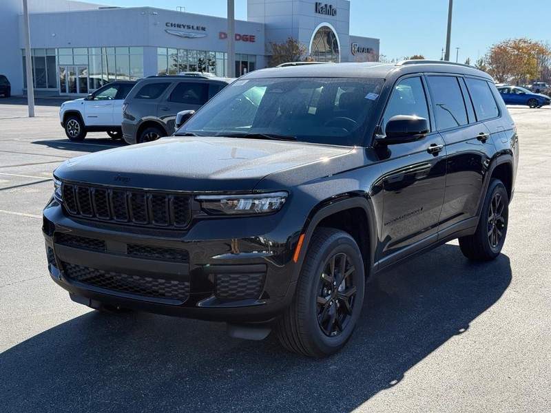Jeep Grand Cherokee L Vehicle Full-screen Gallery Image 9