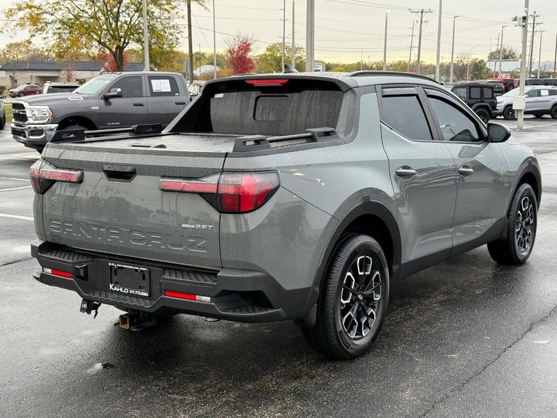 Hyundai Santa Cruz Vehicle Full-screen Gallery Image 3