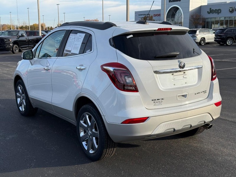 Buick Encore Vehicle Full-screen Gallery Image 5