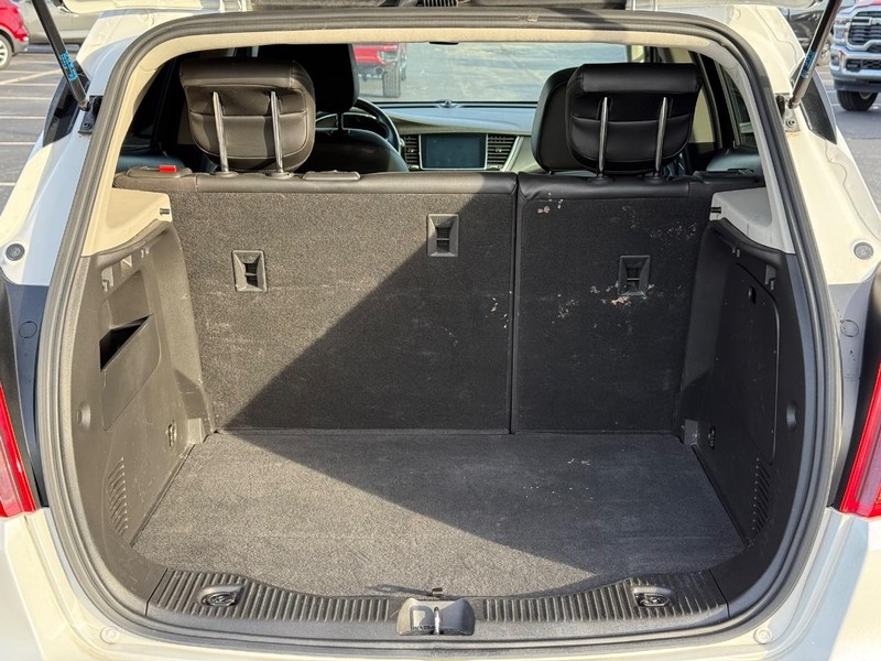 Buick Encore Vehicle Full-screen Gallery Image 7