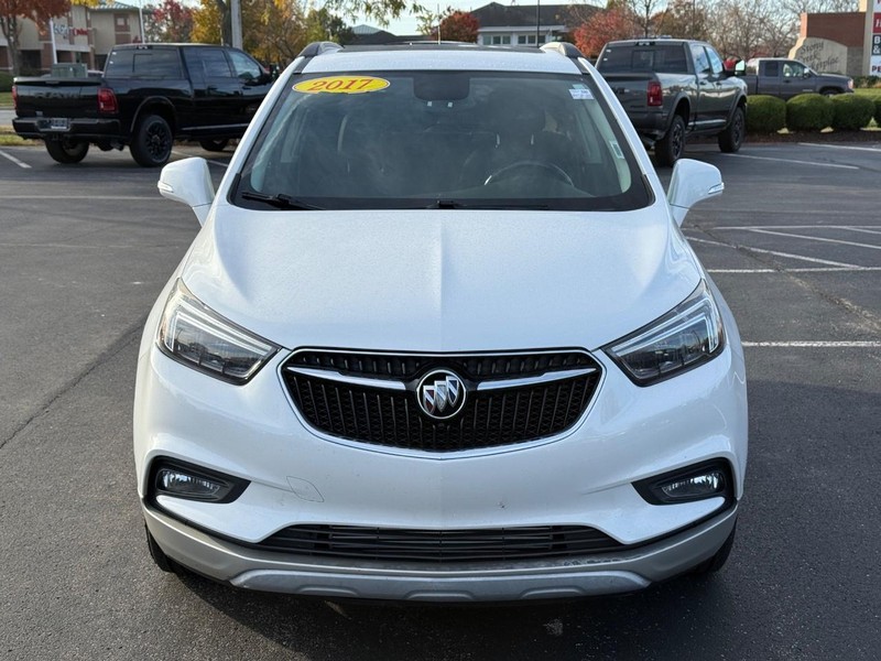 Buick Encore Vehicle Full-screen Gallery Image 9