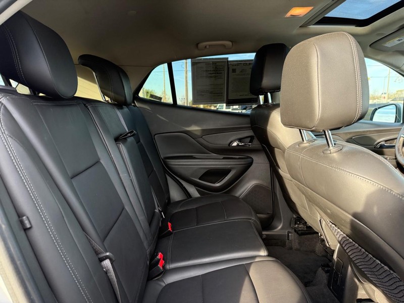 Buick Encore Vehicle Full-screen Gallery Image 10