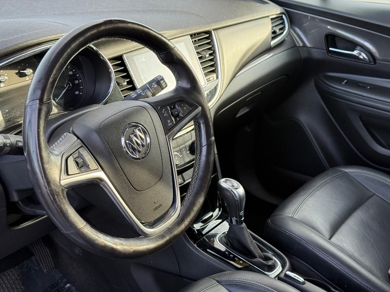 Buick Encore Vehicle Full-screen Gallery Image 19