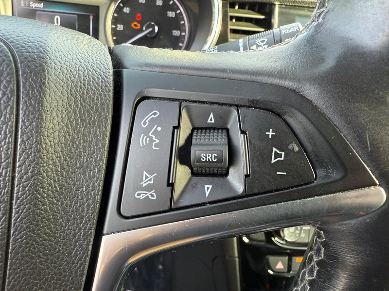 Buick Encore Vehicle Full-screen Gallery Image 21