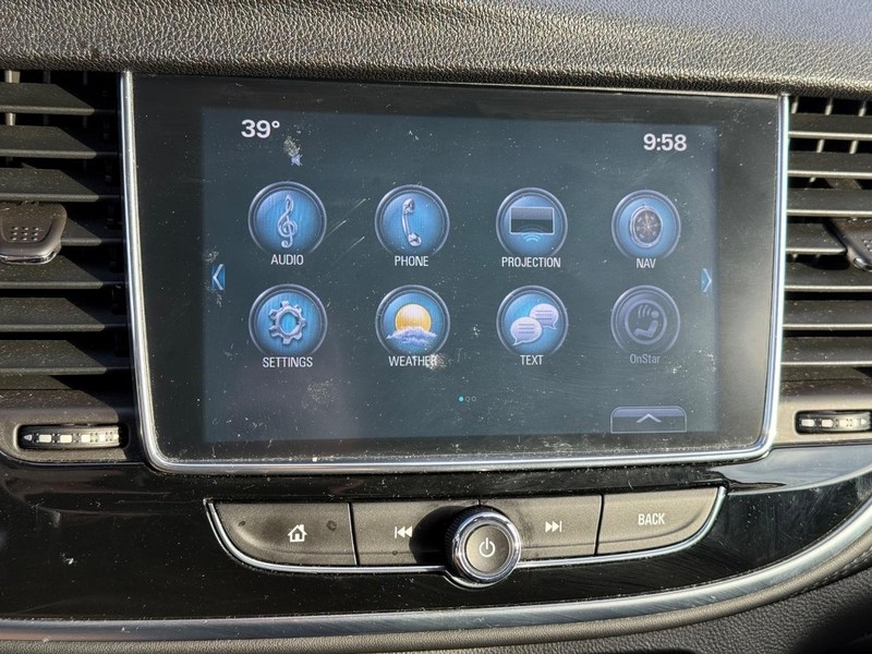 Buick Encore Vehicle Full-screen Gallery Image 24
