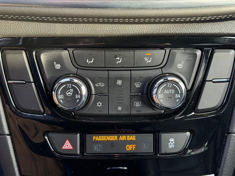 Buick Encore Vehicle Full-screen Gallery Image 26