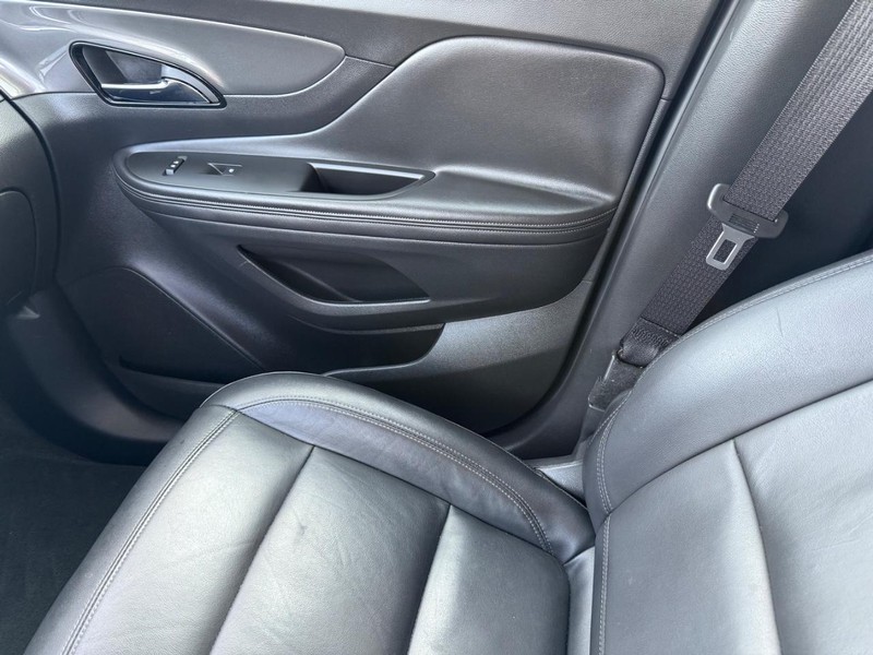 Buick Encore Vehicle Full-screen Gallery Image 28