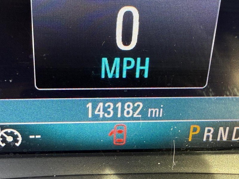 Buick Encore Vehicle Full-screen Gallery Image 31