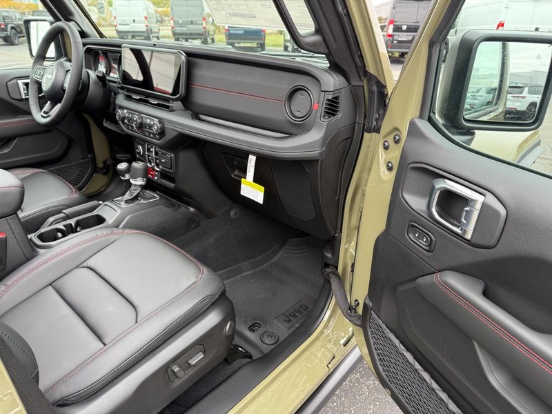 Jeep Wrangler Vehicle Full-screen Gallery Image 15