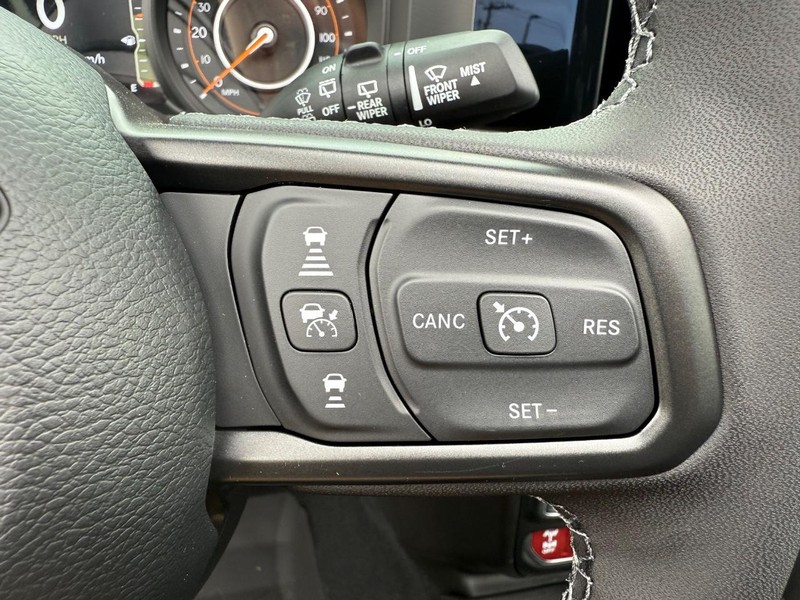 Jeep Wrangler Vehicle Full-screen Gallery Image 21