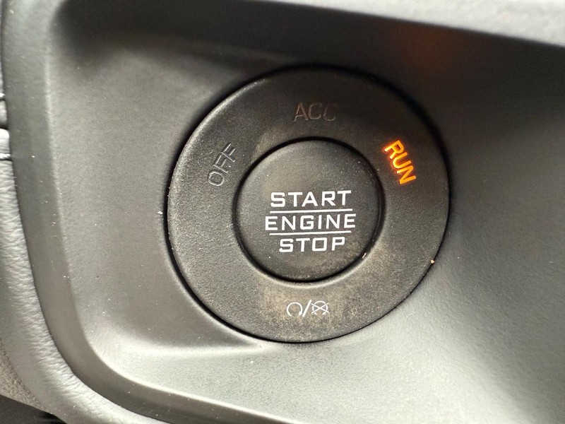 Jeep Wrangler Vehicle Full-screen Gallery Image 22