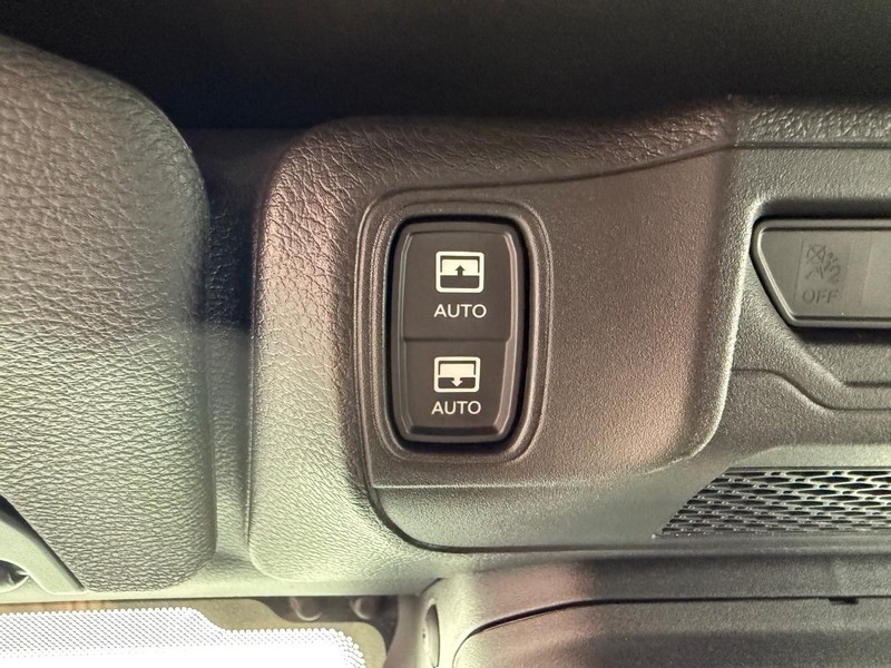 Jeep Wrangler Vehicle Full-screen Gallery Image 29