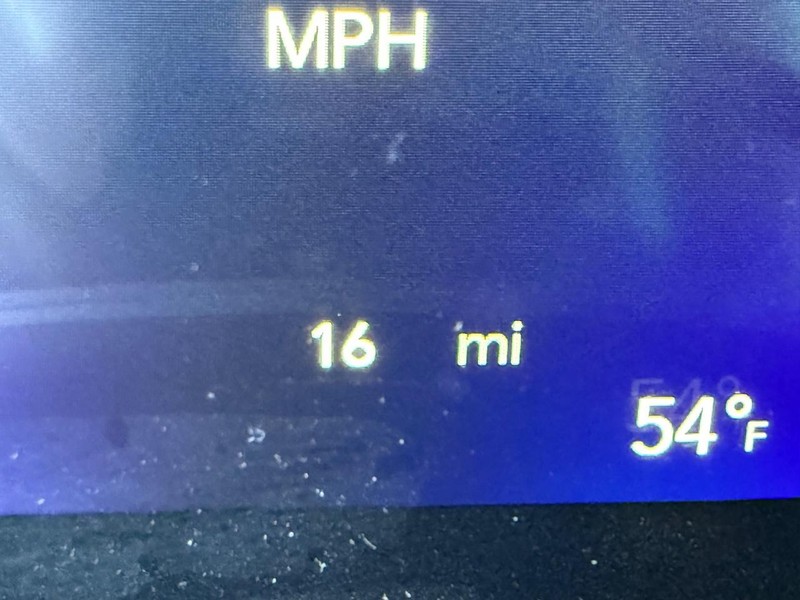 Chrysler Pacifica Vehicle Full-screen Gallery Image 30