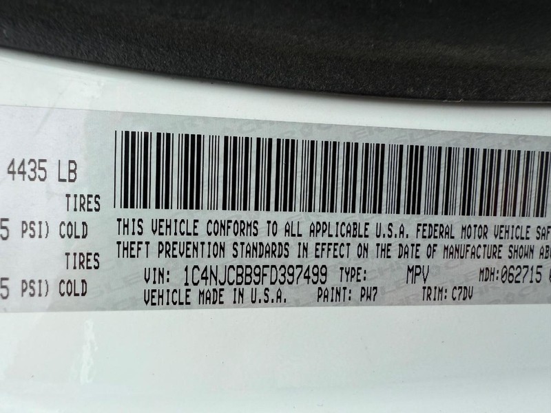 Jeep Compass Vehicle Full-screen Gallery Image 30