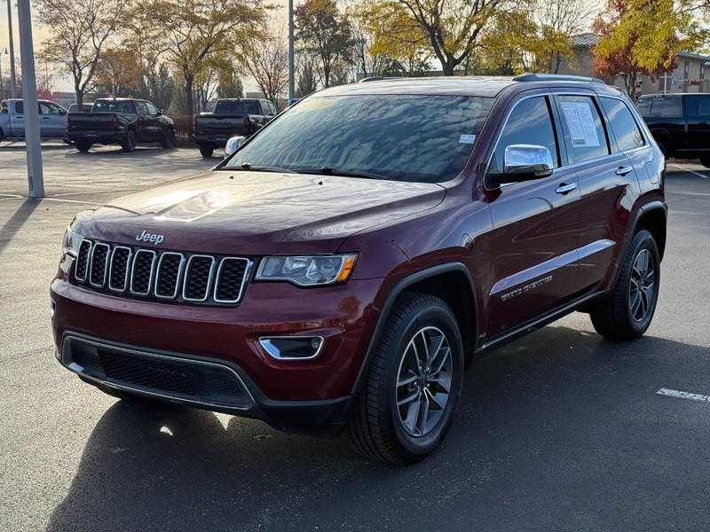 Jeep Grand Cherokee Vehicle Full-screen Gallery Image 9