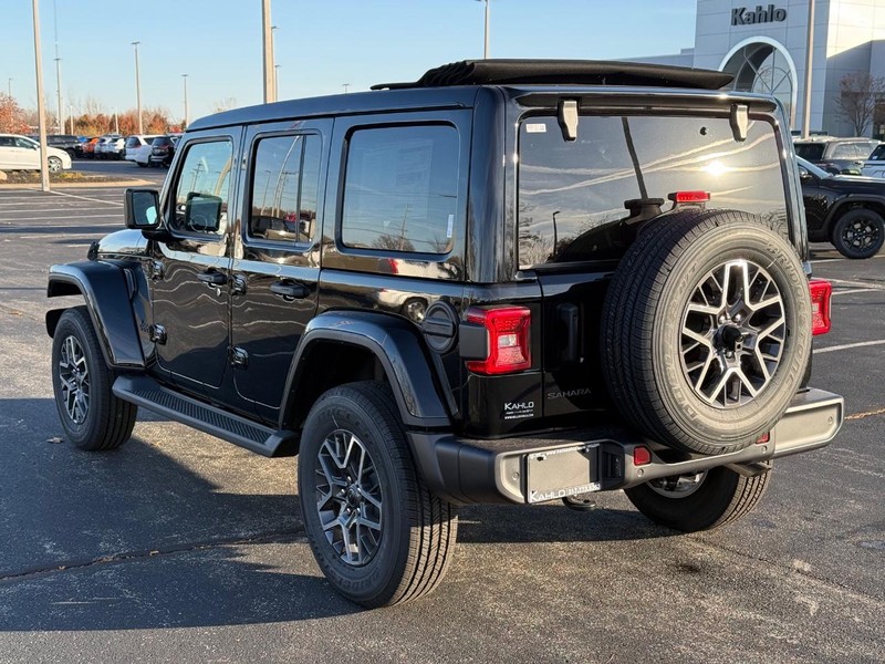 Jeep Wrangler Vehicle Full-screen Gallery Image 5